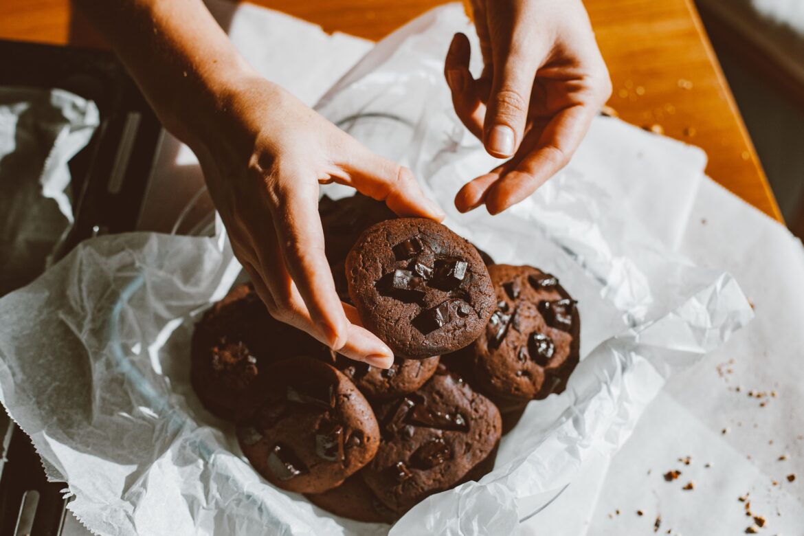 Brownie, ciasteczka czy muffiny – jaki czekoladowy wypiek przygotować?
